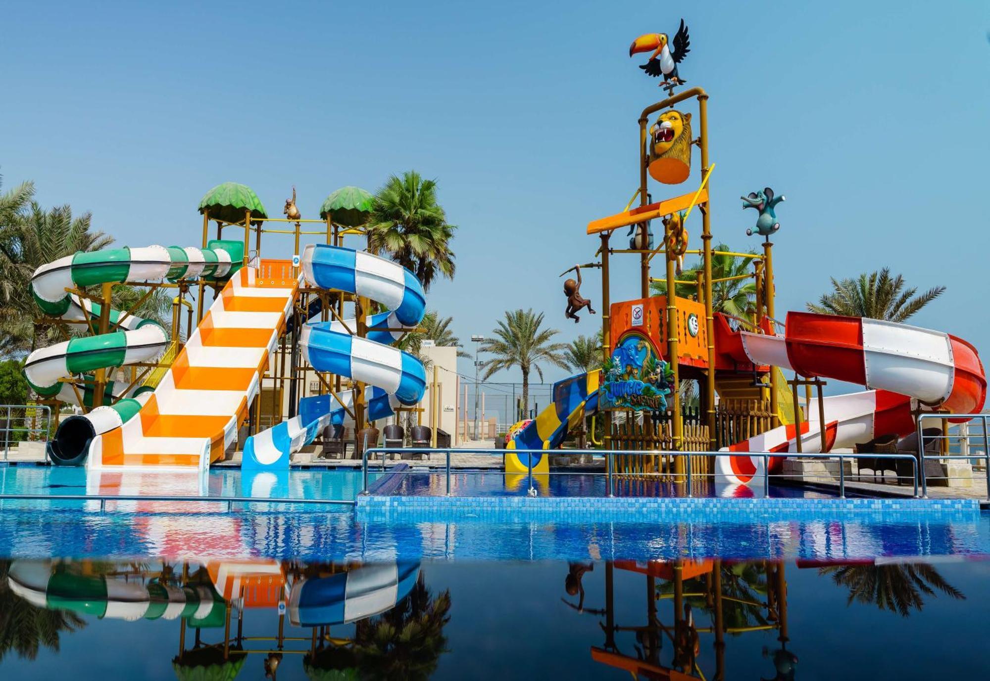 Radisson Blu Hotel & Resort, Sohar Extérieur photo Aqua Park
