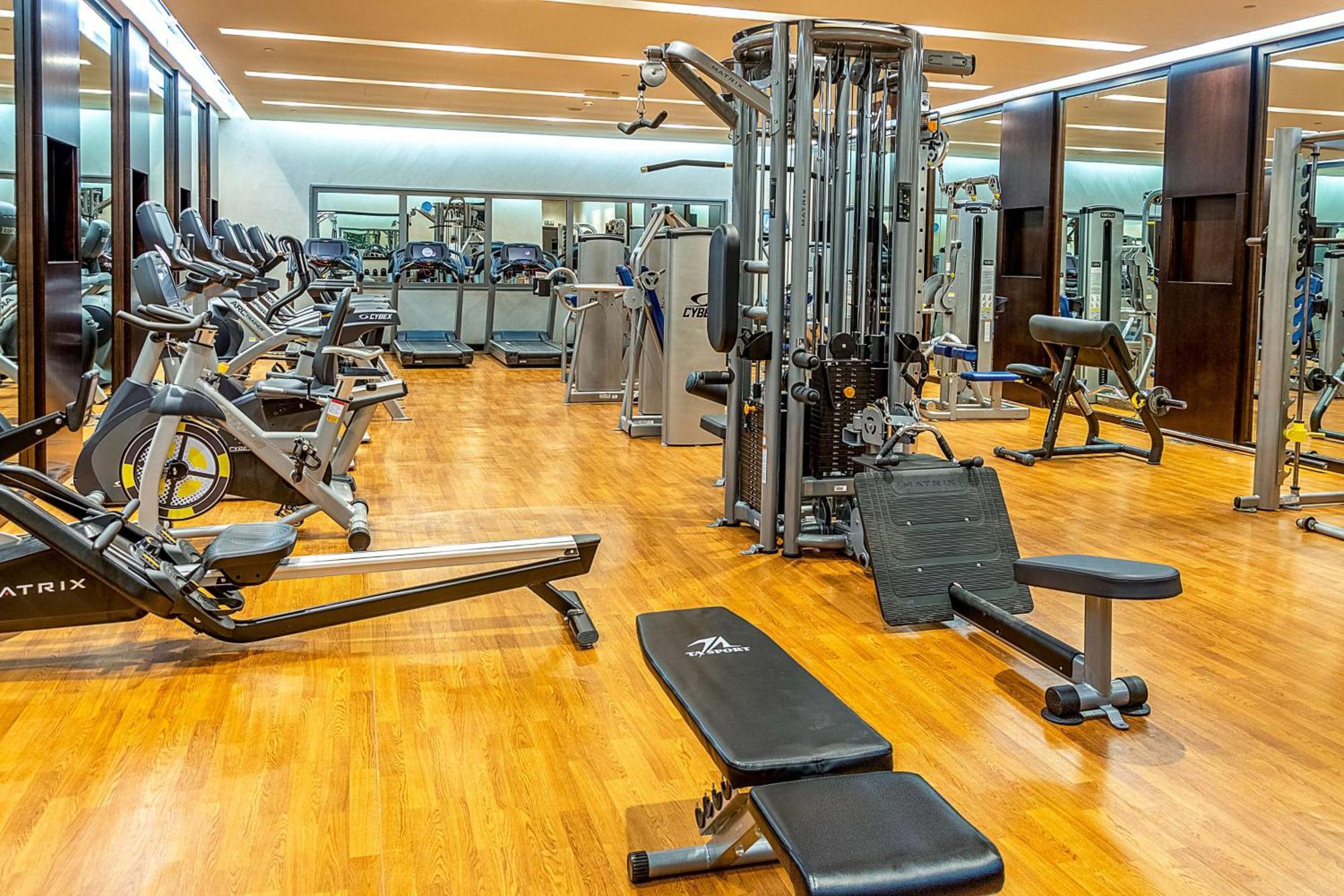 Radisson Blu Hotel & Resort, Sohar Extérieur photo A gym in a hotel