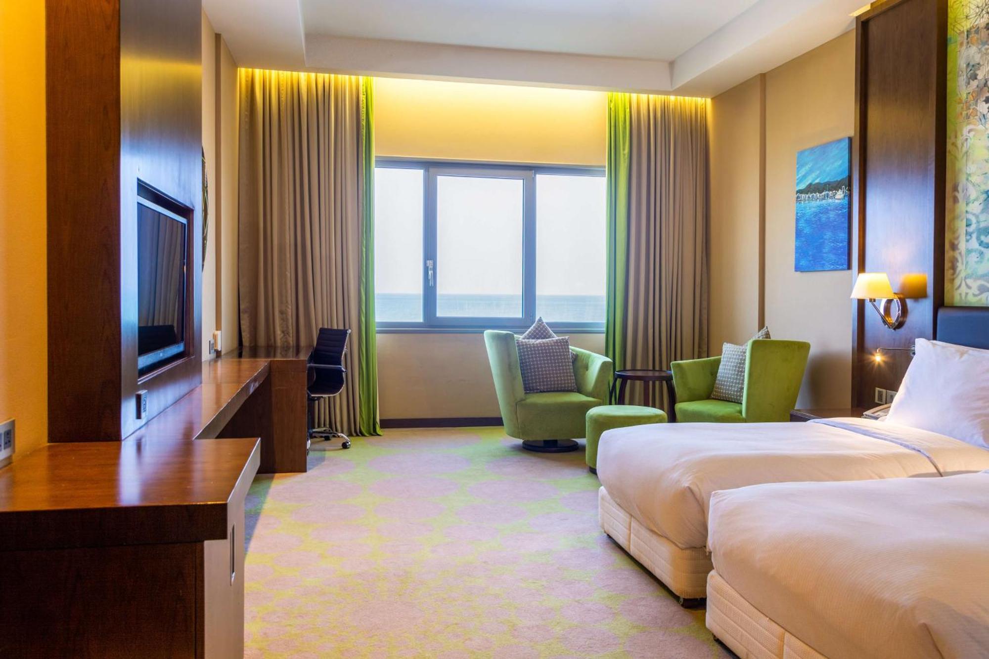 Radisson Blu Hotel & Resort, Sohar Extérieur photo Deluxe room